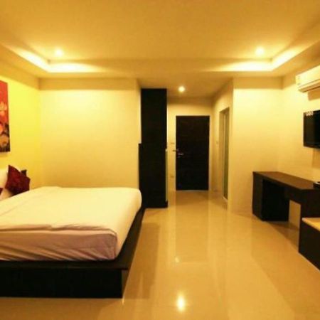 Nicha Residence Kamala Beach Exterior photo