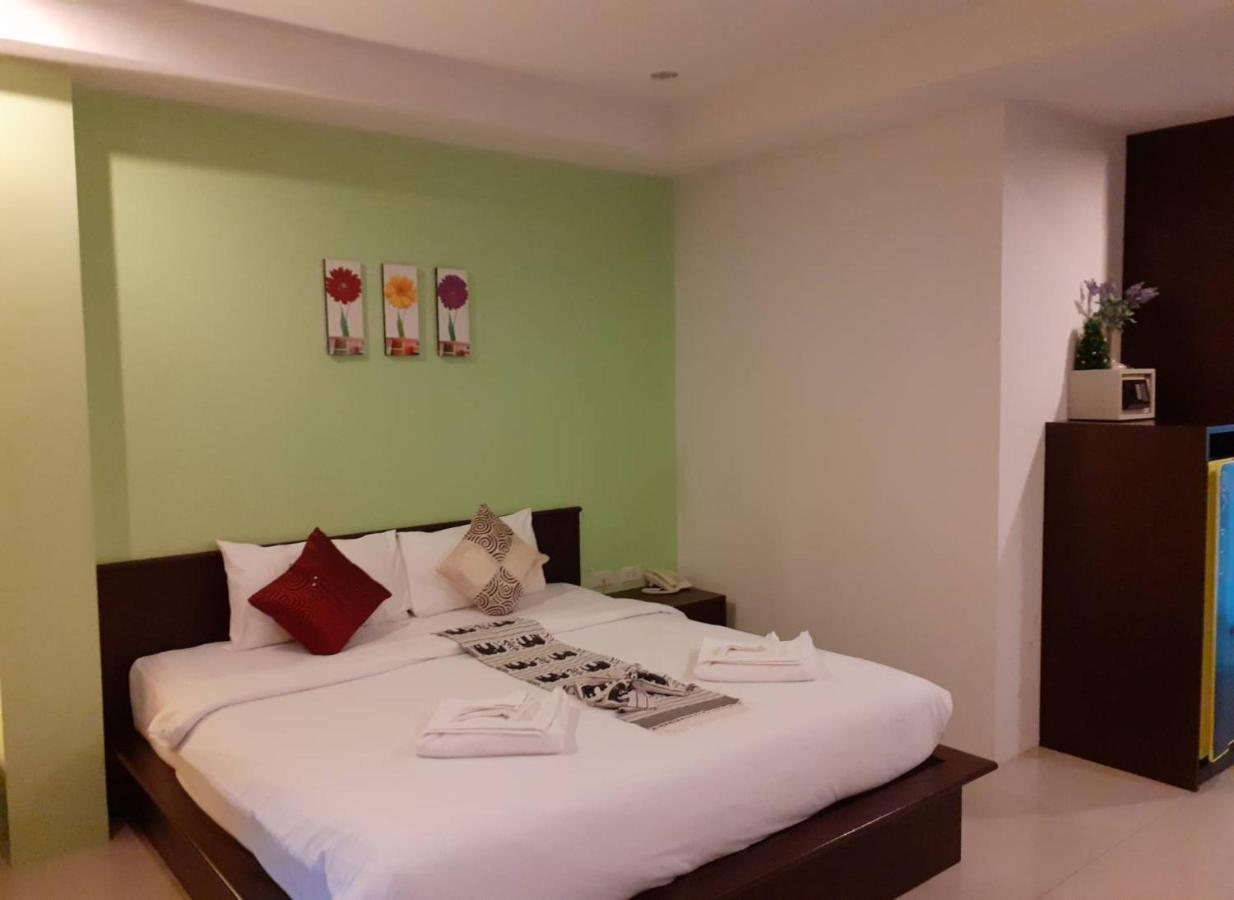 Nicha Residence Kamala Beach Exterior photo